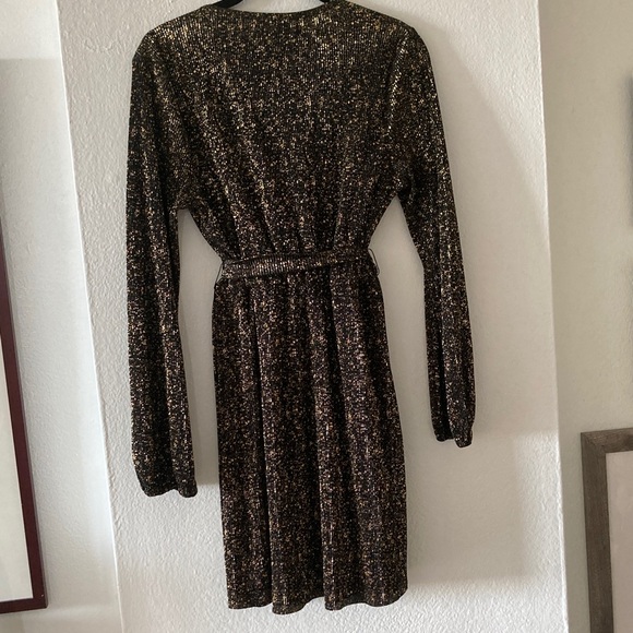 ASOS Black and Gold Long Sleeve Dress - Picture 4 of 6